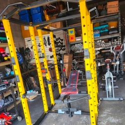 Squat Rack / power cage