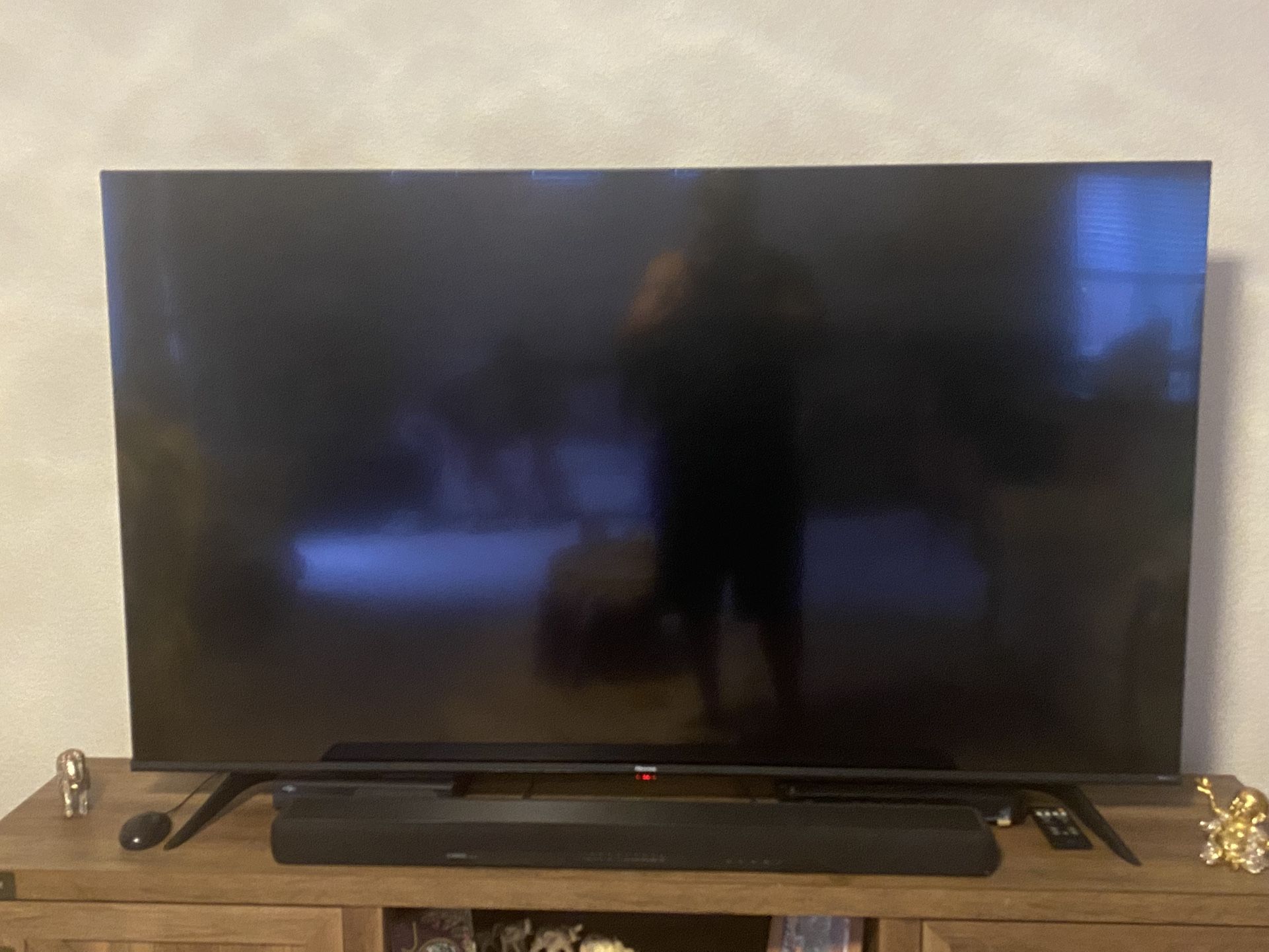Hisense 65 inch 4K UHD Smart Google TV + Yamaha Surround Sound bar w/Woofer