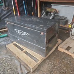2'x4'x2' Metal Storage Box