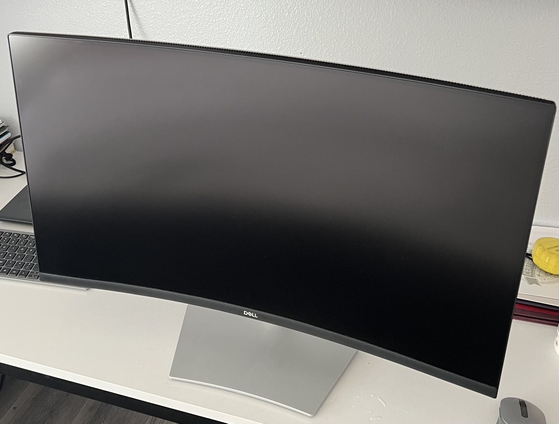 Dell S3221QS 32 inch curve monitor