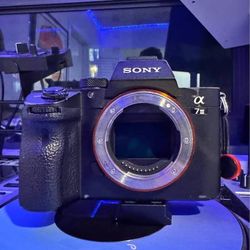 Sony       Camera      A7iii
