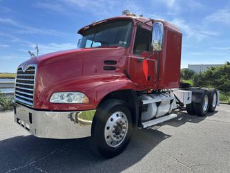 2004 Mack Vision