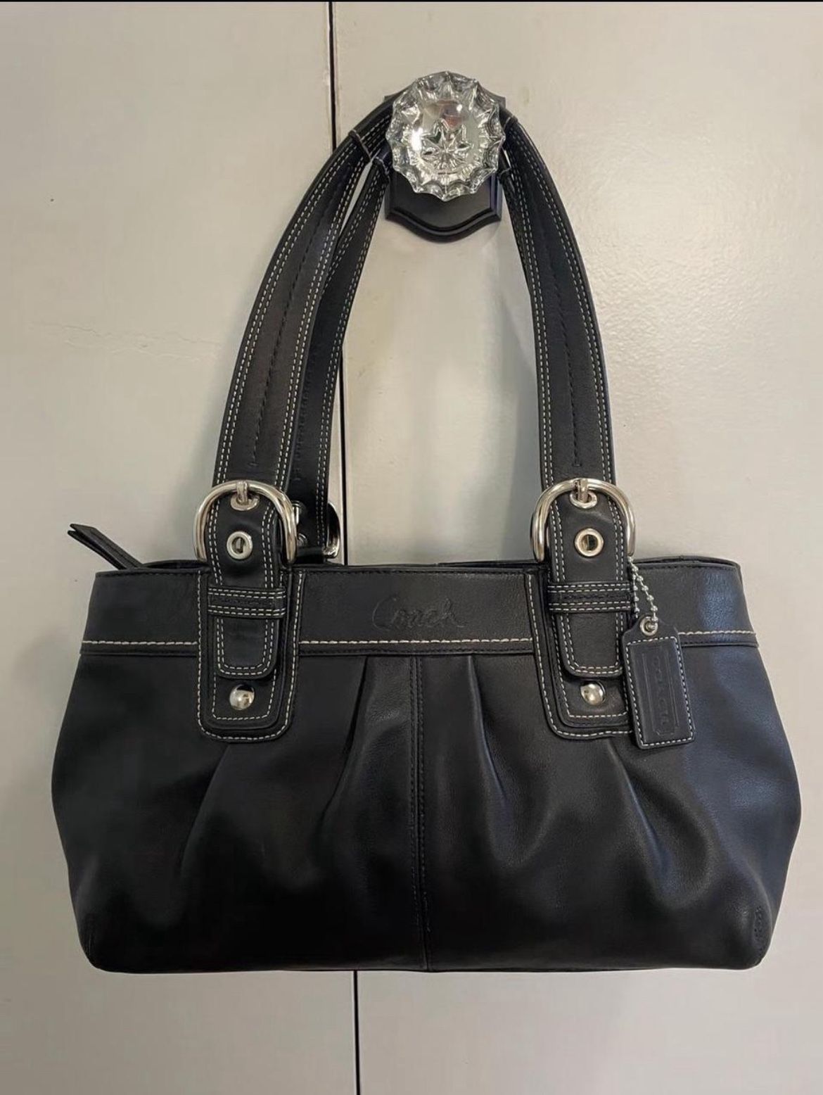 Vintage coach black leather shoulder bag