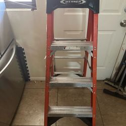 4 foot ladder, heavy duty