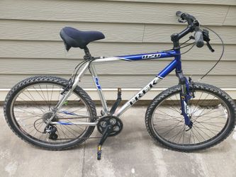 TREK 820 RST 21spd(Large)