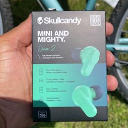 Skull candy Mini And Might Wireless Headphones (BRAND NEW)