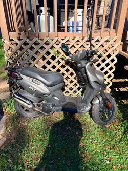 Roughhouse r50 50cc two stroke moped