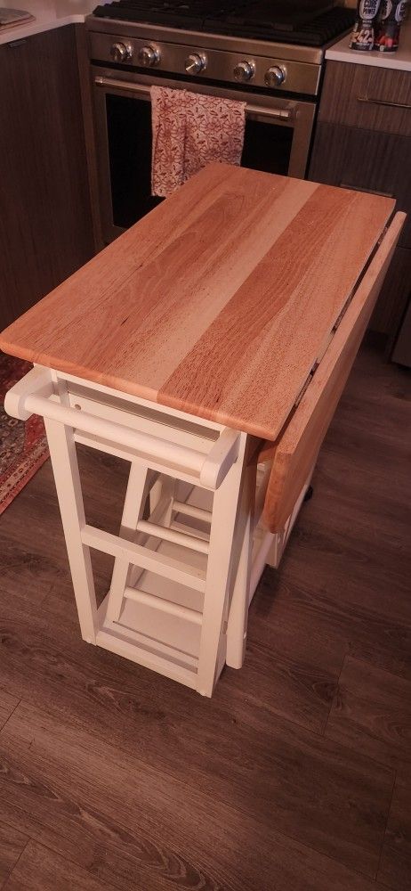 Kitchen Island With Stool