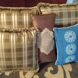 Throw Pillows
