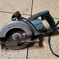 Makita 5477NB Circular Saw