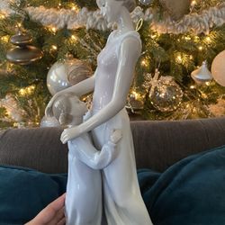Vintage Lladro Figurine Porcelain