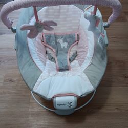 Vibrating Infant Bouncer