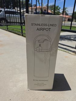 Stainless lined beverage airpot