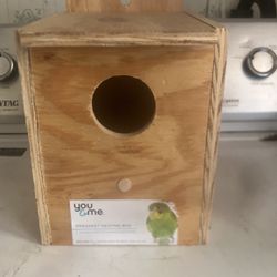 Parakeet Nesting Box 