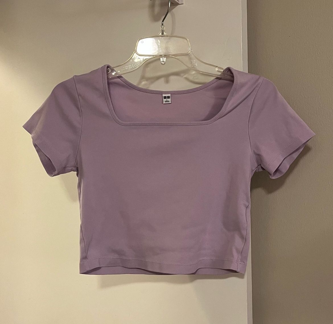 Light Purple Uniqlo Square-neck Fitted Crop top-size L(fits Like a Medium)