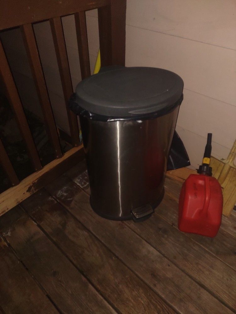 Stainless Steal Garbage Can