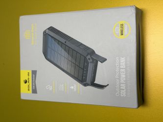 SOLAR-IN Outdoor Solar Power Bank 10000mAh 4 USB LED Flashlight