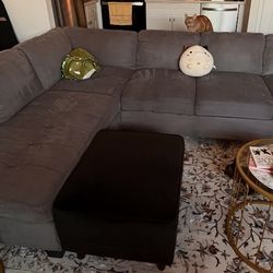 Comfy & Beautiful Grey Sectional - Just shampoo’d!