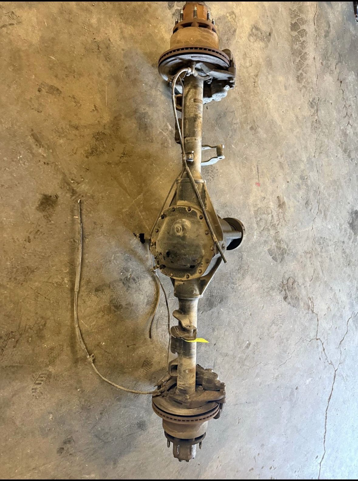 2001-2007 Chevy Silverado / gmc sierra 3500 dually rear axle 3.73 ratio
