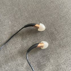 Klipsch image X10 noise isolating earphones earbuds headphones