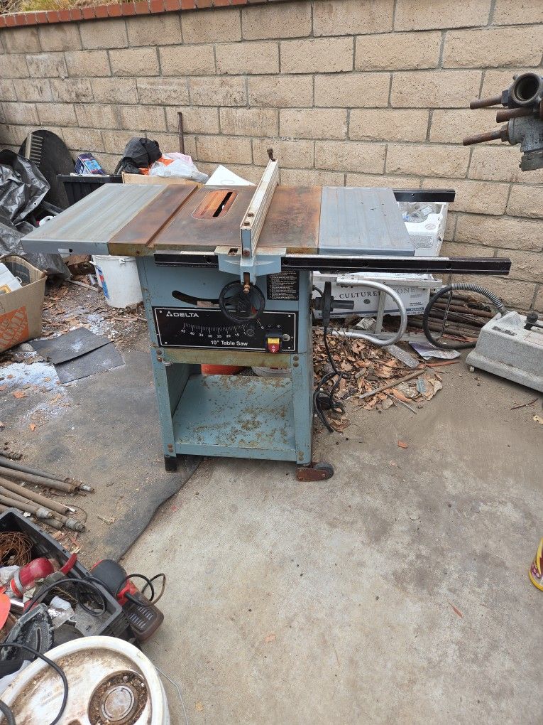 Delta 10' Table saw