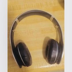 Headphones/Beats