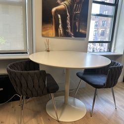 Mid century Round Table 