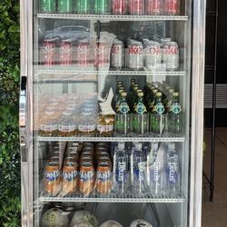 TRUE Single Glass Refrigerator