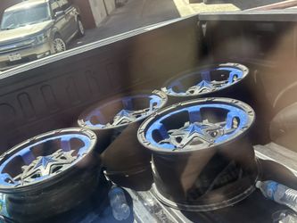 KMC XD Series Rockstar II (XD811) rims.