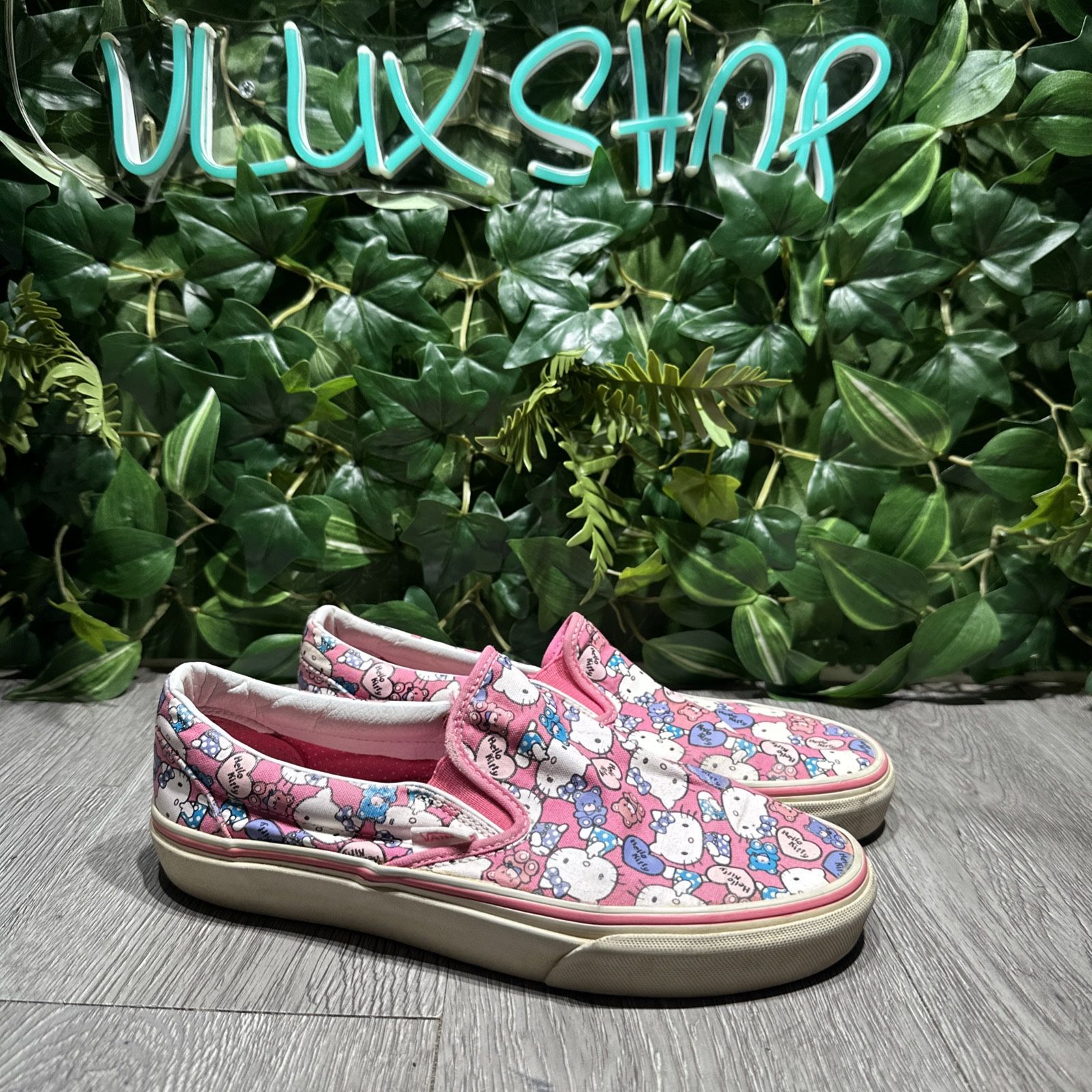 Vans Hello Kitty Sanrio Men's Size 6.5 Women's Size 8 US pink Slip On Shoes