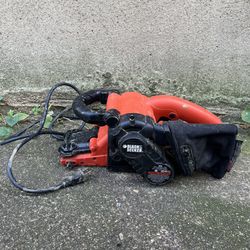 Black & Decker Dragster Belt Sander - DS321 