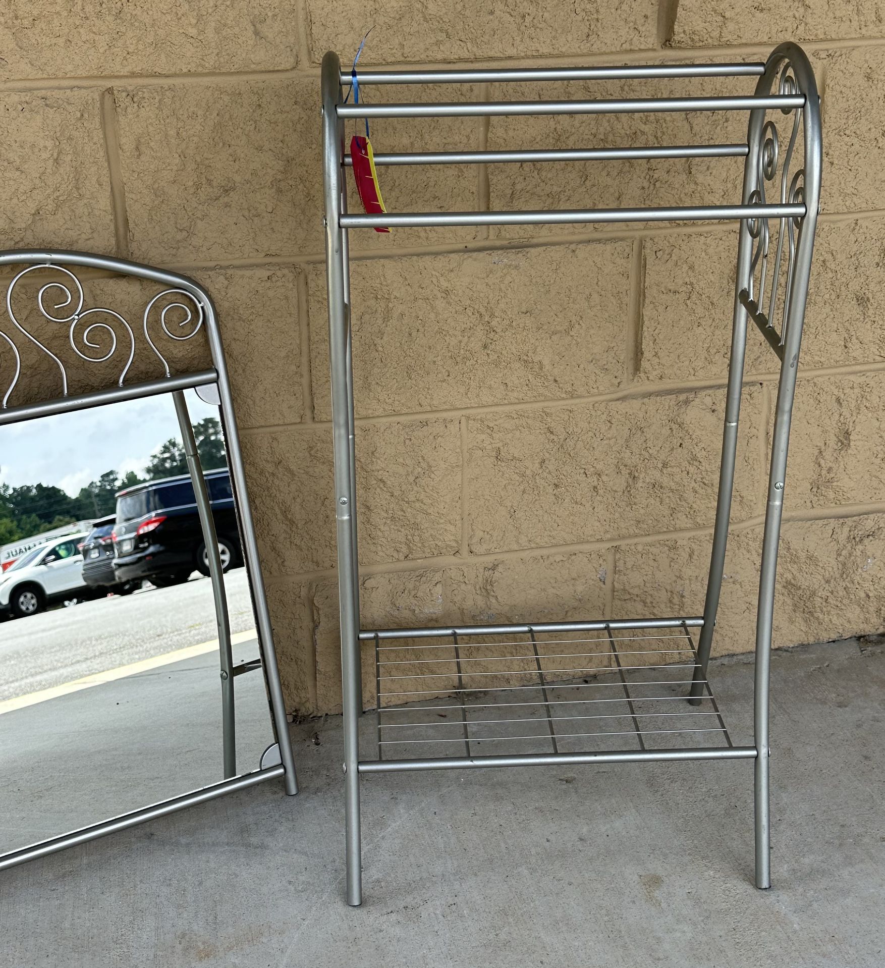 Metal Storage Quilt Towel Rack Holder With Mirror