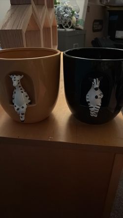 Zebra and/or Giraffe pot-$6 each