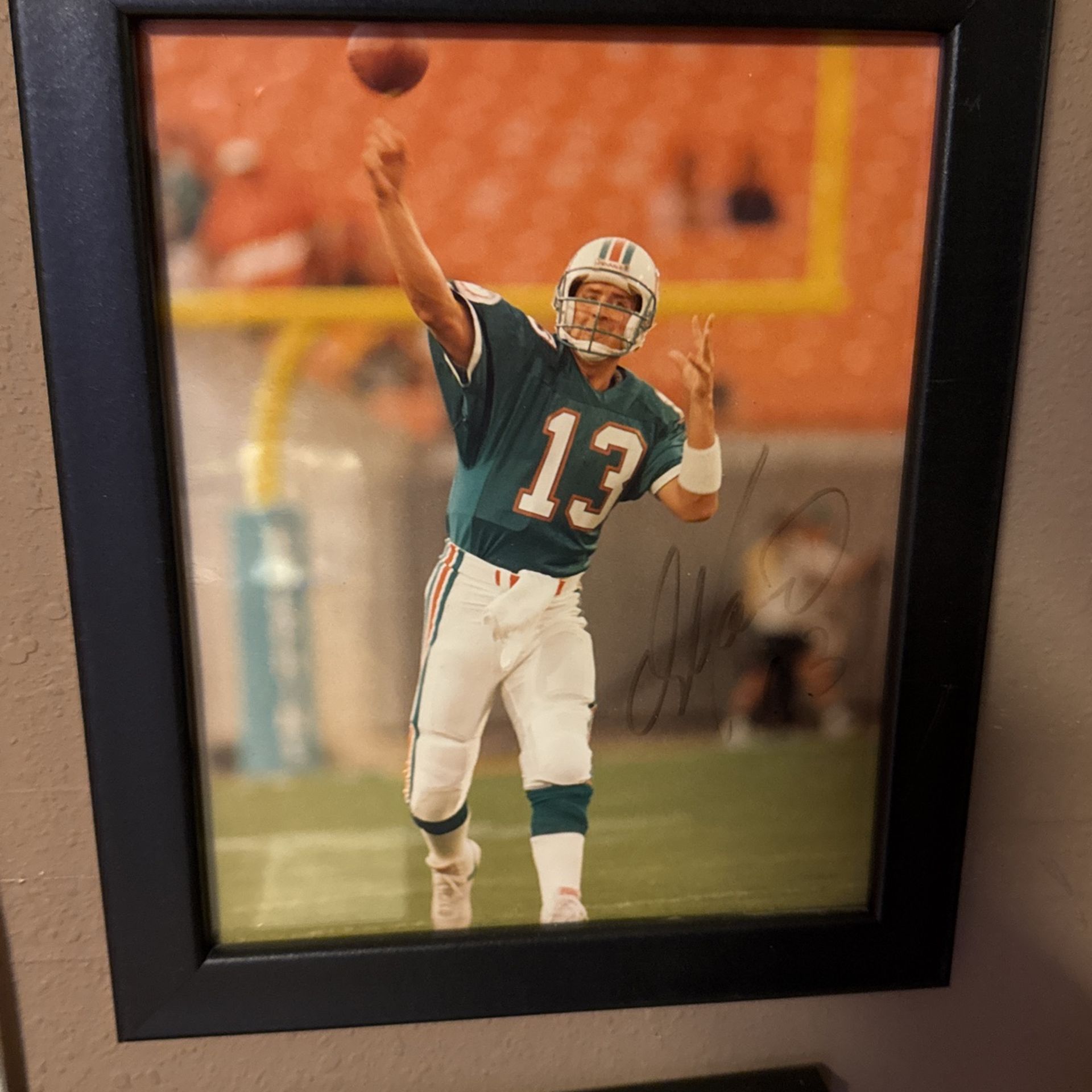 Dan Mariano Autograph