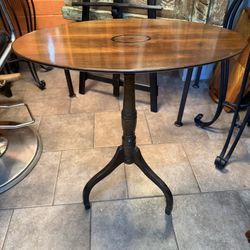 Beautiful Antique Table 25 Wide 27 1/2 Tall