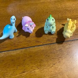 Dinosaur Figurine Set 