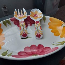 BEAUTIFUL SALADE PLATE NEW FOR ALL OCCASIONS. ORIGINAL PRICE $56..