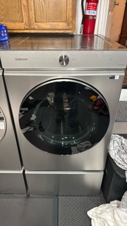 🔥 Samsung Bespoke AI Electric Dryer – 7.6 cu. ft. | TRANSFERABLE WARRANTY | Must Sell Fast! Asking: $650 (OBO – serious buyers only)