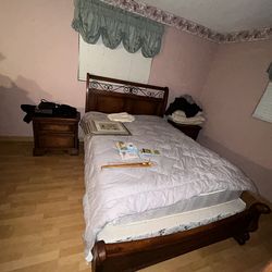 Juego de cuarto - Set - Bedroom Set - Bedroom furniture - Bed - Cama - Night stand- Cabinets