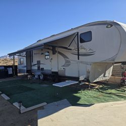 2011 RV MONTANA HIGH COUNTRY 4 SLIDES 