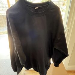 Gildan White And Black Hoodies And Sweater 