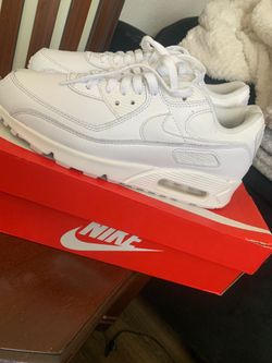 Air maxes size 8.2