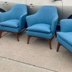 Gorgeous Mid Century Modern Style Blue Lounge Chairs with Kravet Indoor/ Outdoor Fabric $50 each
