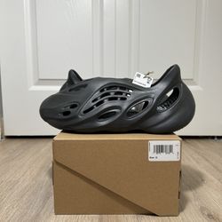  Adidas Yezzy Foam Runner Onyx Men’s size 12 US !!! Read Description❤️