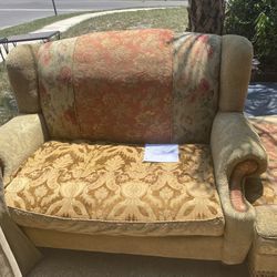 Haverty’s Oversize Chair And Ottoman