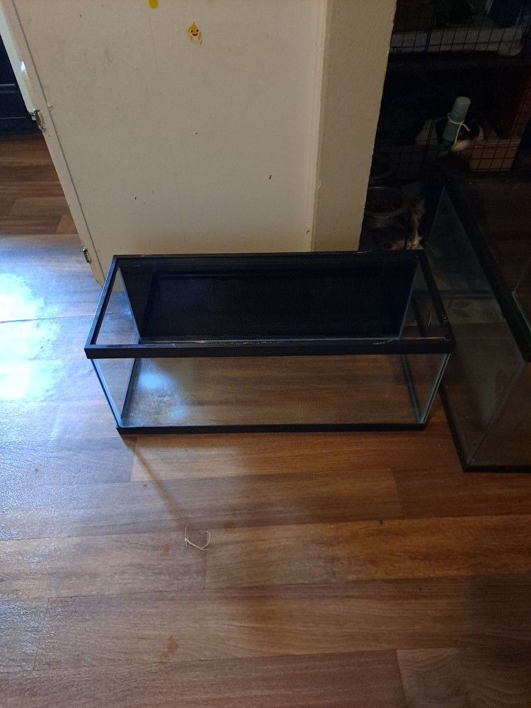 2 Fish/Turtle Tank. Approx. 15 Gal. $12 Each