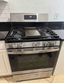 Gas stove