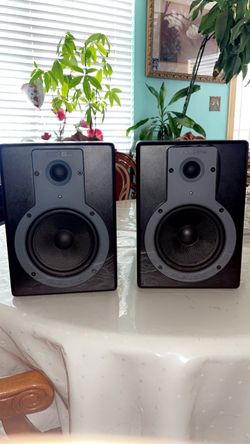 M AUDIO SPEAKERS