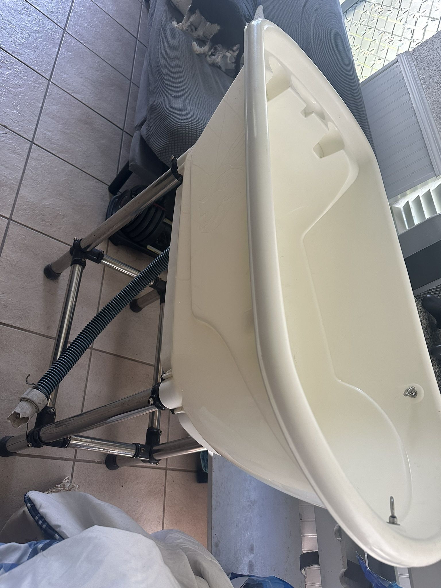 Dog Bath Tub - Great Conditions 