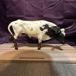 Breyer Traditional Series Texas Longhorn Bull model, specifically the #43 Rocking B variant